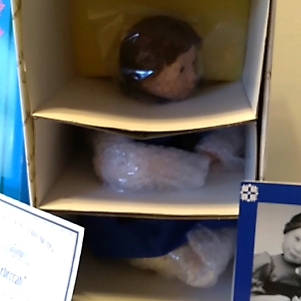 Edwin Knowles Doll  "Rebedcah"  Amish Blessing 1990 Julie Good Kruger